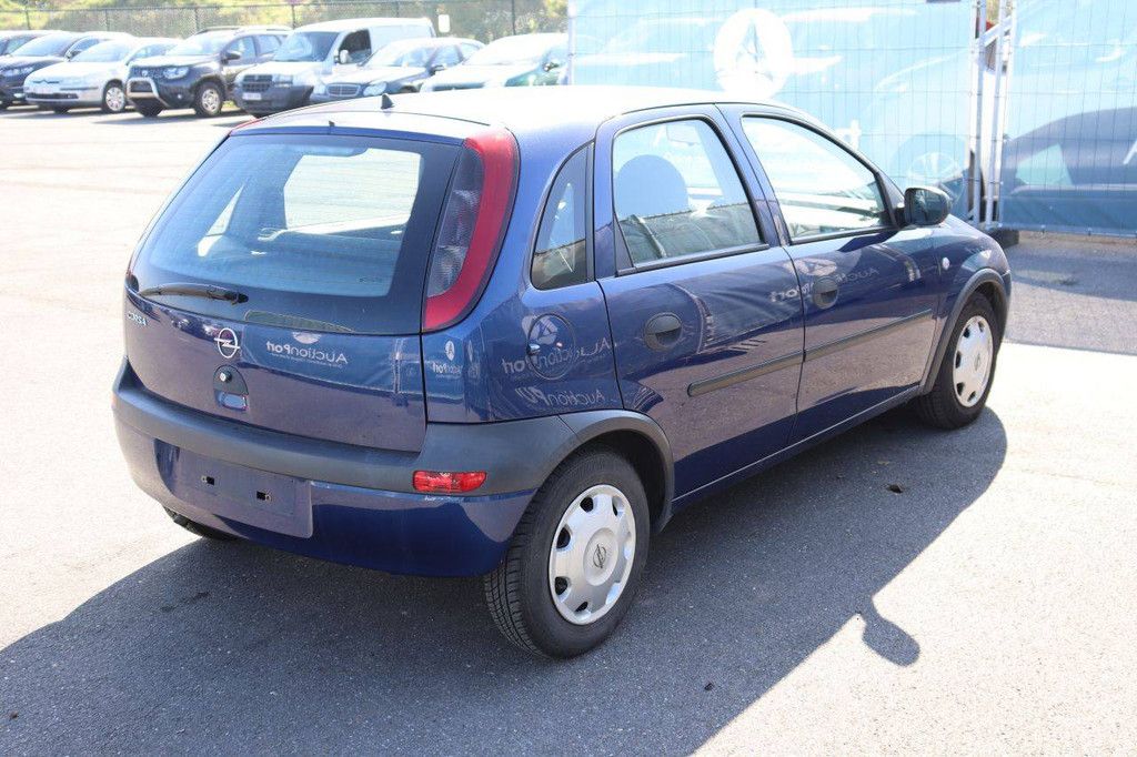 Pkw Opel Corsa Benzin 65 PS 2003 (Margin)
