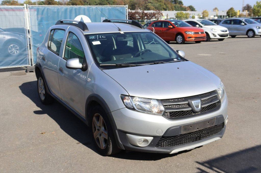 Pkw Dacia Sandero Diesel 90 PS 2015 (Marge)