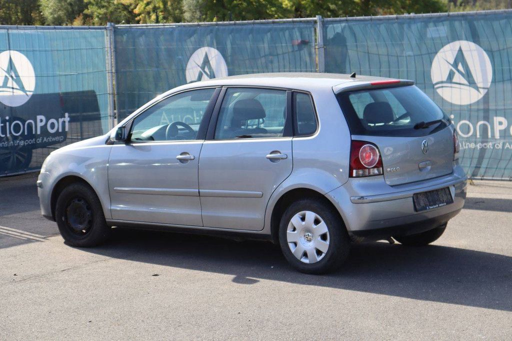 Pkw Volkswagen Polo Benzin 55 PS 2006 (Margin)