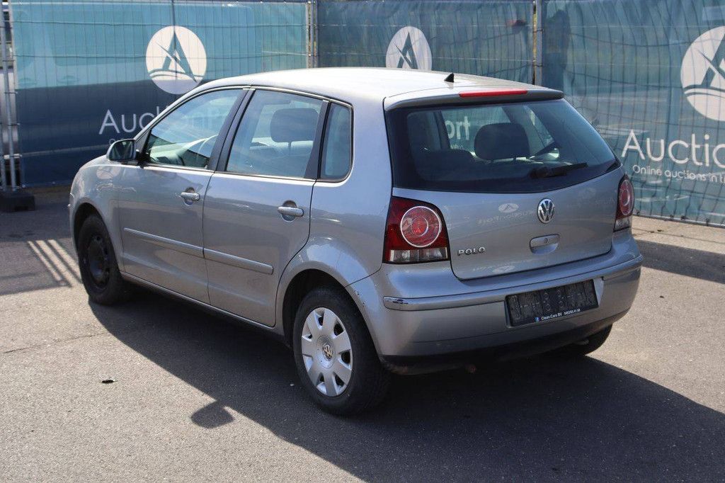 Pkw Volkswagen Polo Benzin 55 PS 2006 (Margin)