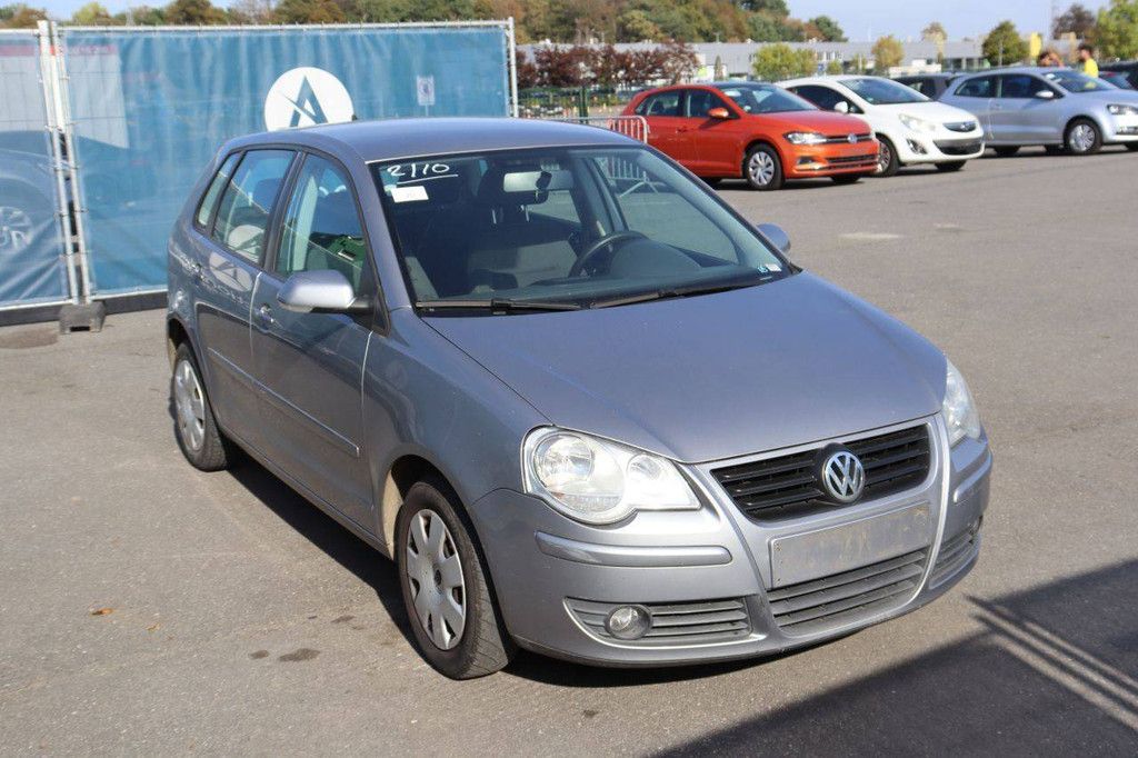 Pkw Volkswagen Polo Benzin 55 PS 2006 (Margin)