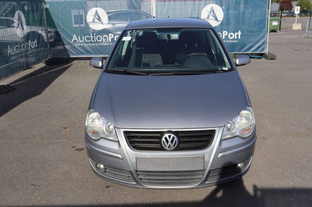 Pkw Volkswagen Polo Benzin 55 PS 2006 (Margin)