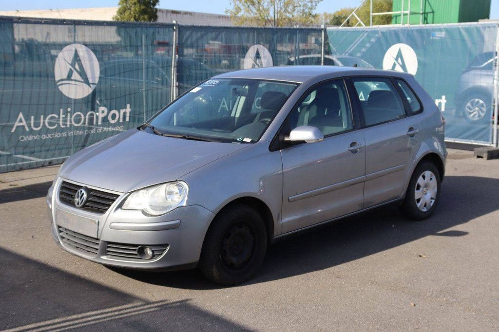 Pkw Volkswagen Polo Benzin 55 PS 2006 (Margin)