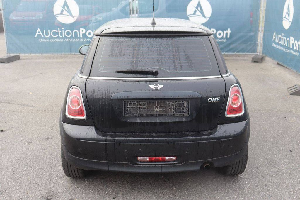 Pkw Mini Mini One Benzin 98 PS 2013 (Margin)
