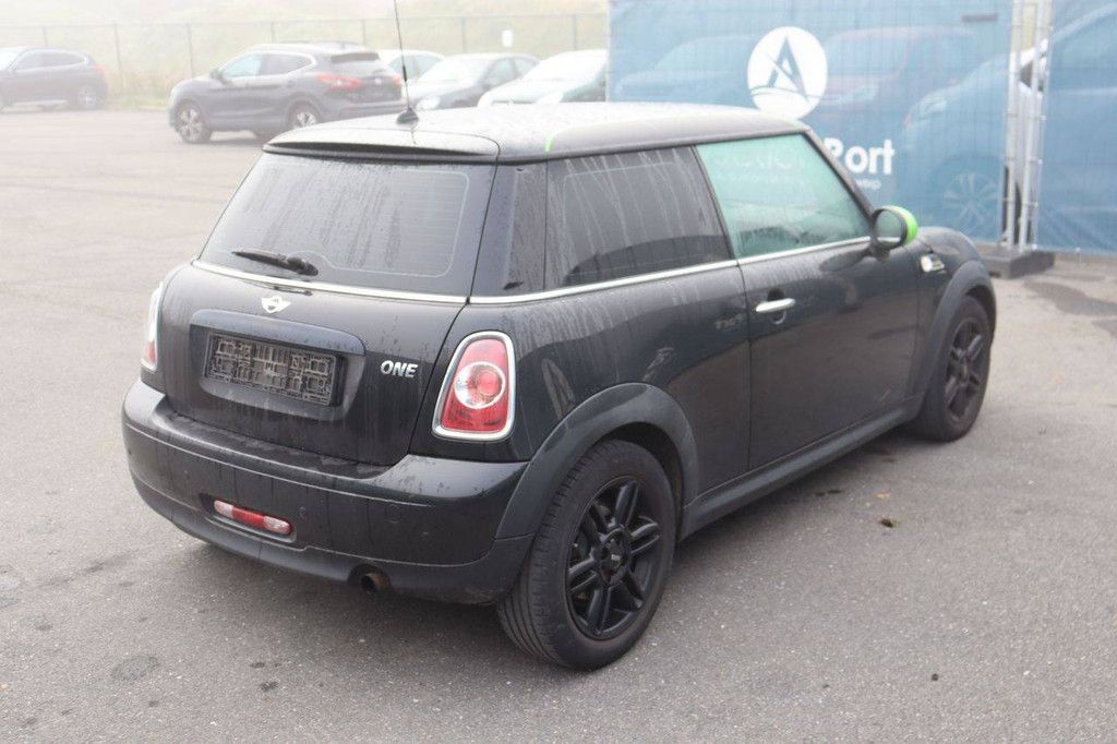 Pkw Mini Mini One Benzin 98 PS 2013 (Margin)