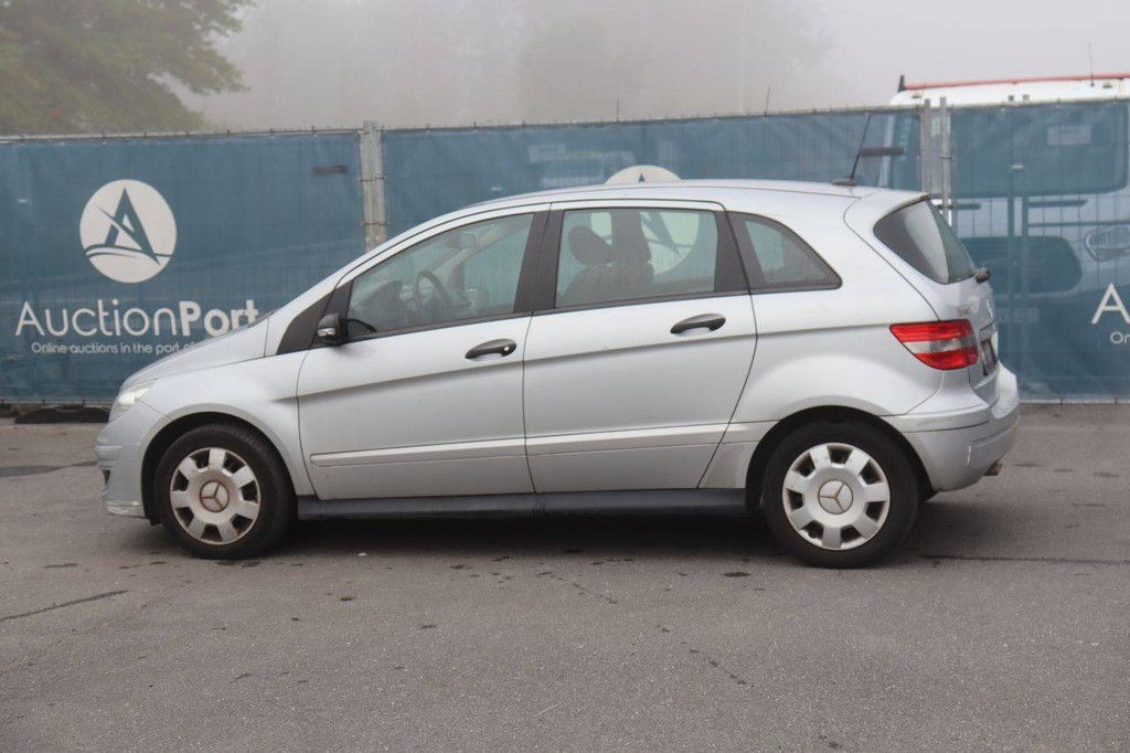 Passenger car Mercedes-Benz B180 Diesel 109hp 2006 (Margin)