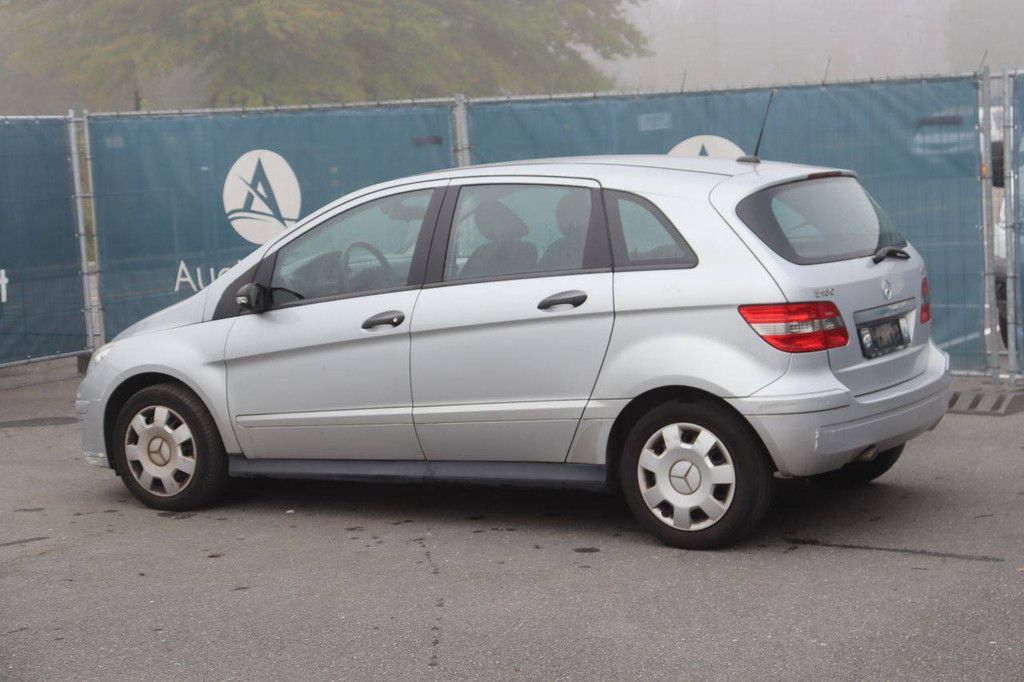 Passenger car Mercedes-Benz B180 Diesel 109hp 2006 (Margin)