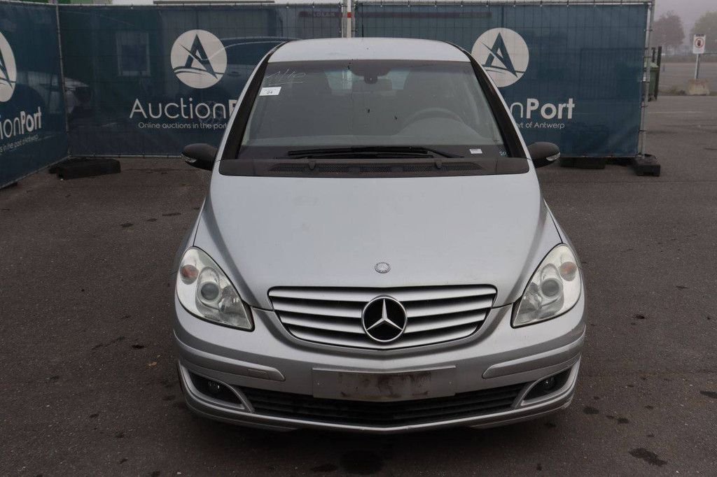 Passenger car Mercedes-Benz B180 Diesel 109hp 2006 (Margin)