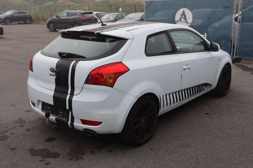 Pkw Kia Cee'd Benzin 90 PS 2011 (Margin)