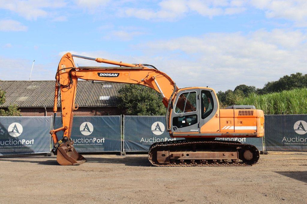 Doosan DX 180 LC Diesel-Raupenbagger 88 kW 2007