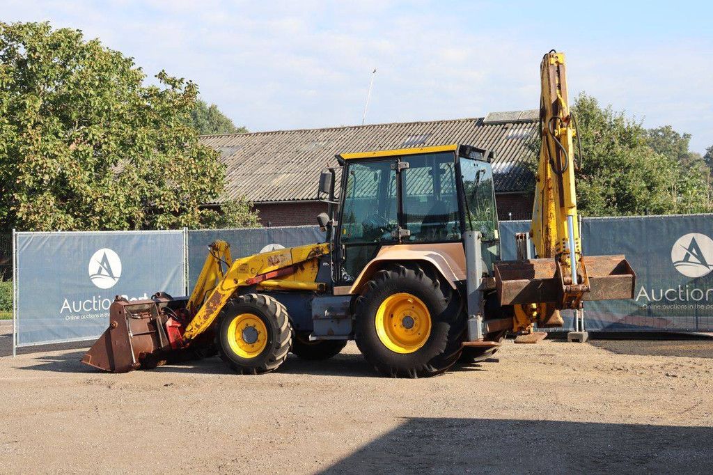 MF 860 Diesel-Baggerlader
