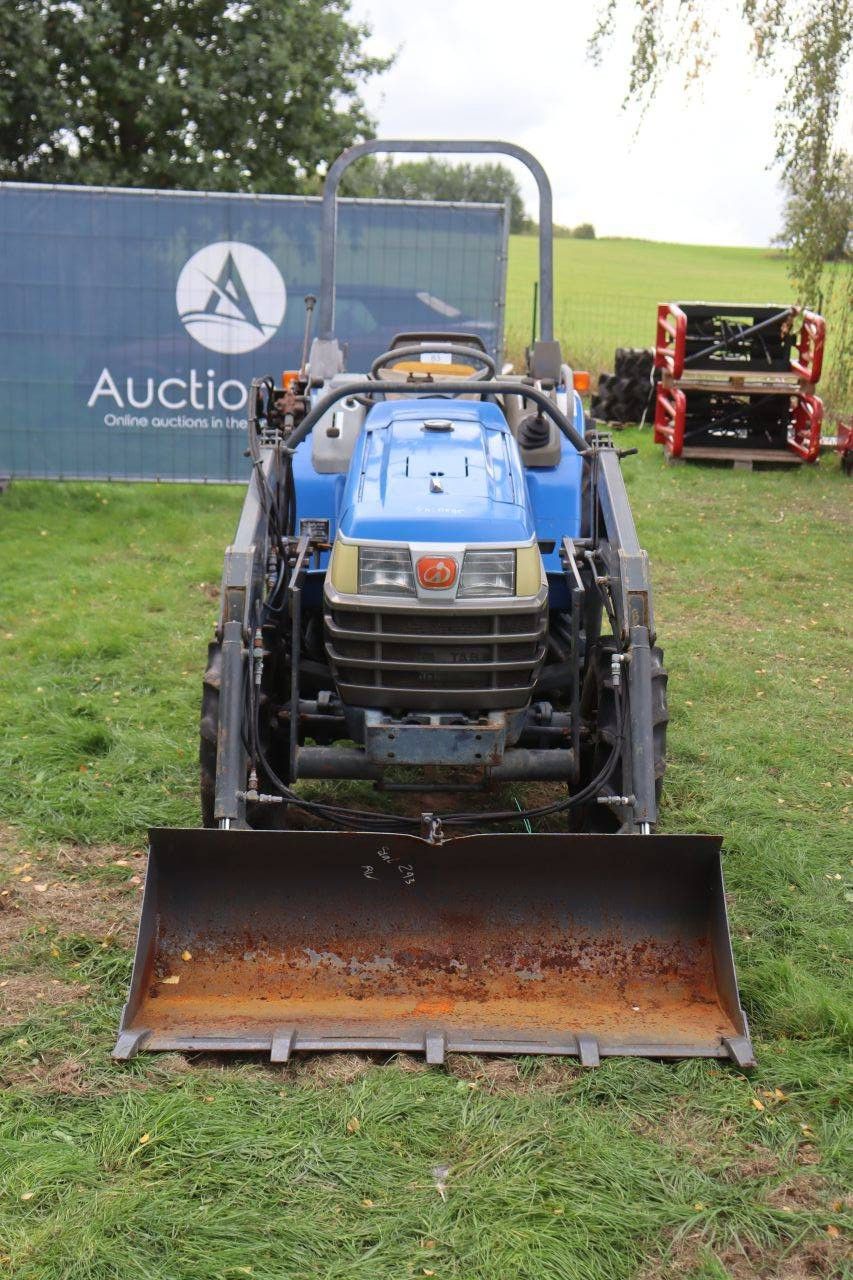 Iseki TF243F Diesel-Kleintraktor mit 24 PS und Frontlader