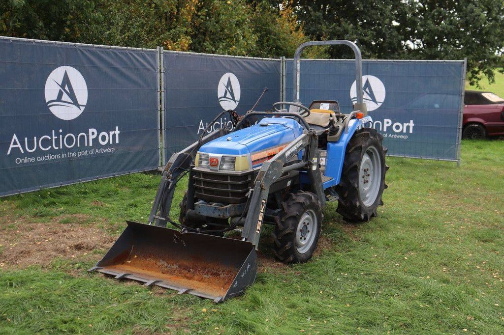 Iseki TF243F Diesel-Kleintraktor mit 24 PS und Frontlader