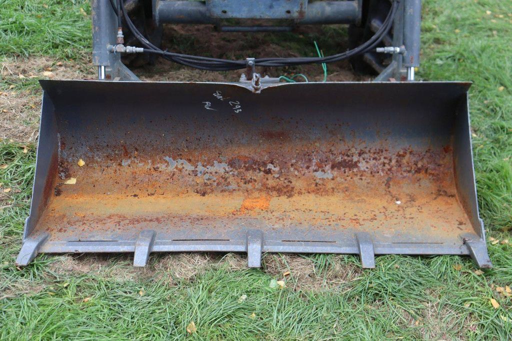 Iseki TF243F Diesel-Kleintraktor mit 24 PS und Frontlader