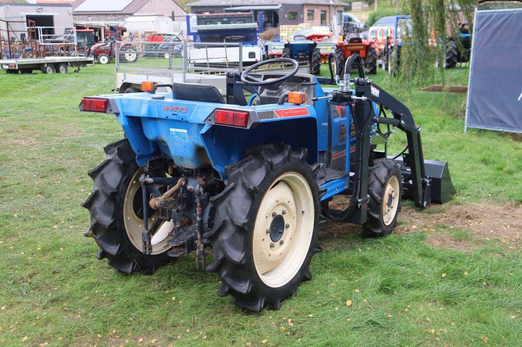 Iseki TA207F Diesel-Kleintraktor mit 20 PS und Frontlader