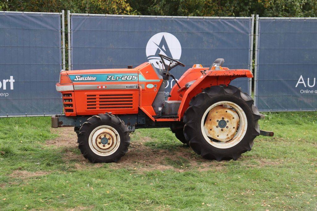 Kleintraktor Kubota Sunshine ZL1-205D Diesel 20 PS