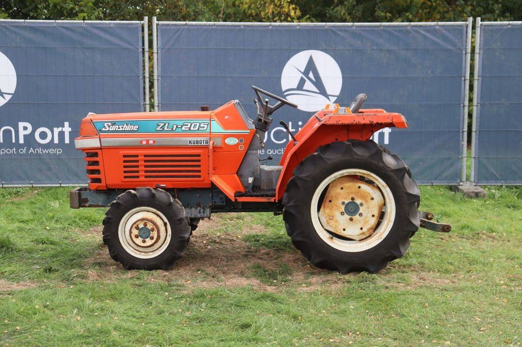 Kleintraktor Kubota Sunshine ZL1-205D Diesel 20 PS