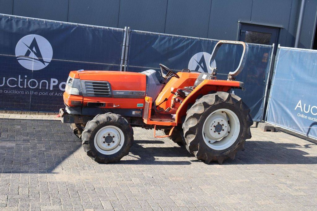 Minitraktor Kubota Grandel GL320 Diesel 32 PS