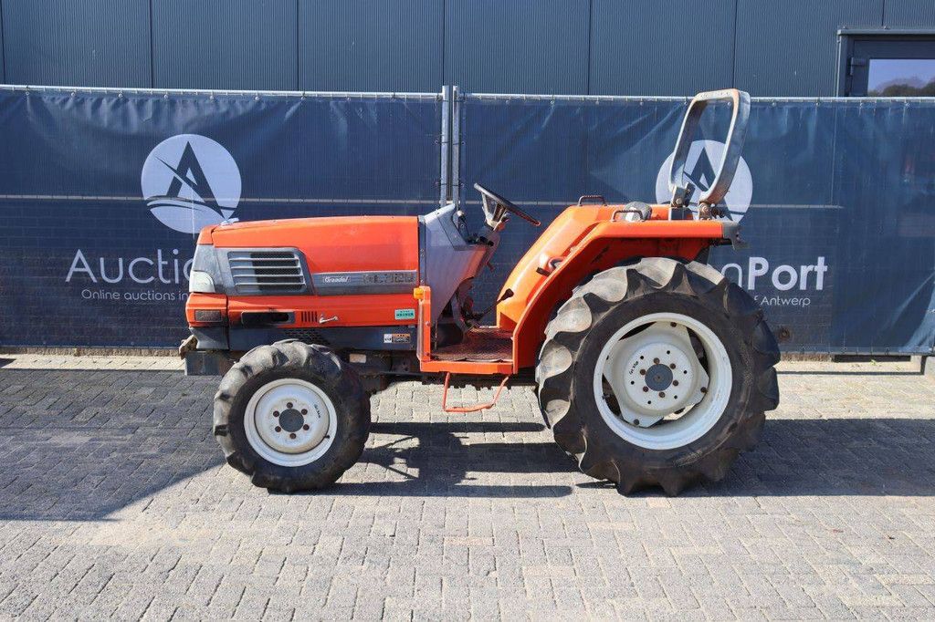 Minitraktor Kubota Grandel GL320 Diesel 32 PS