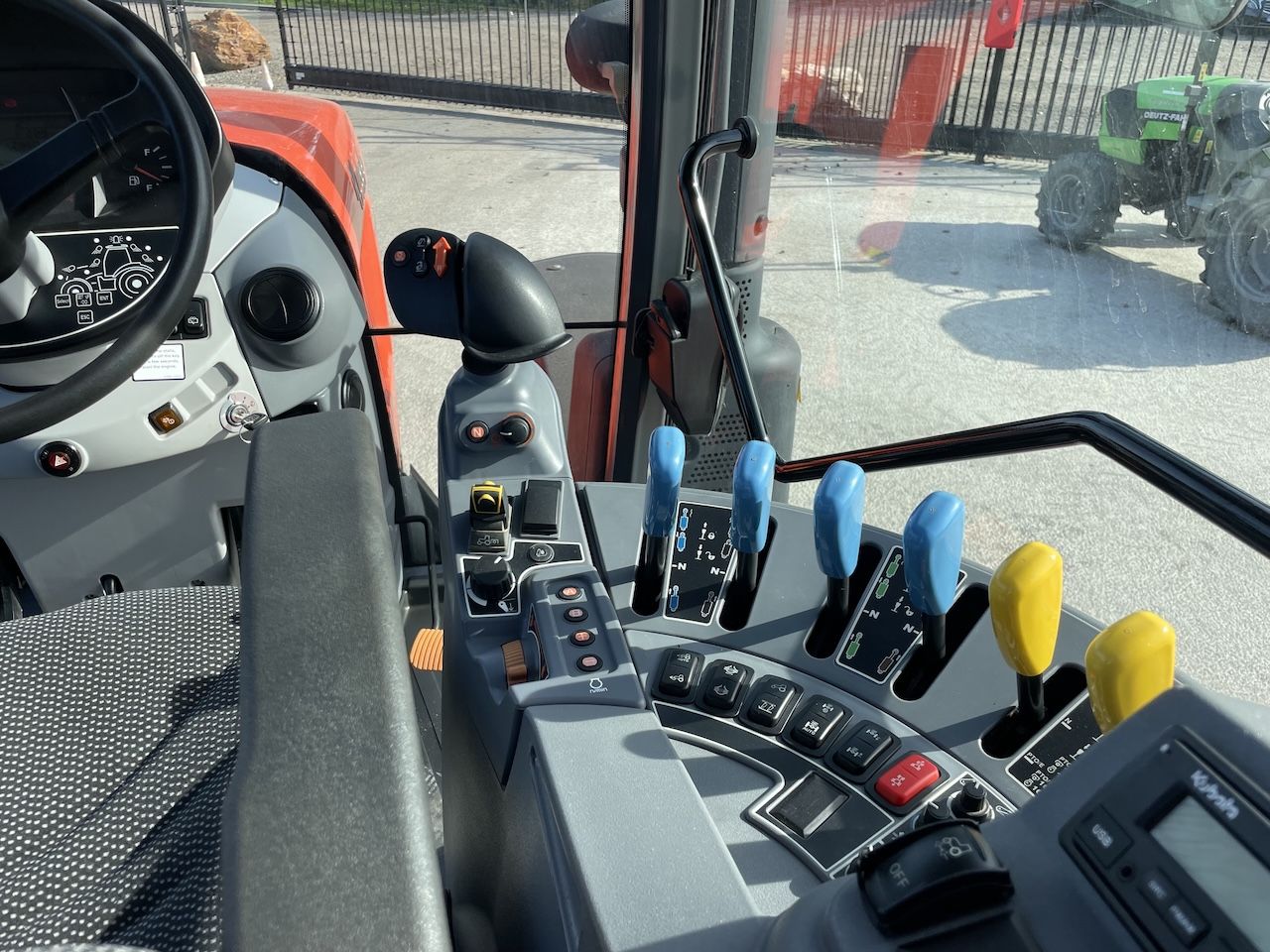 Kubota M7-153