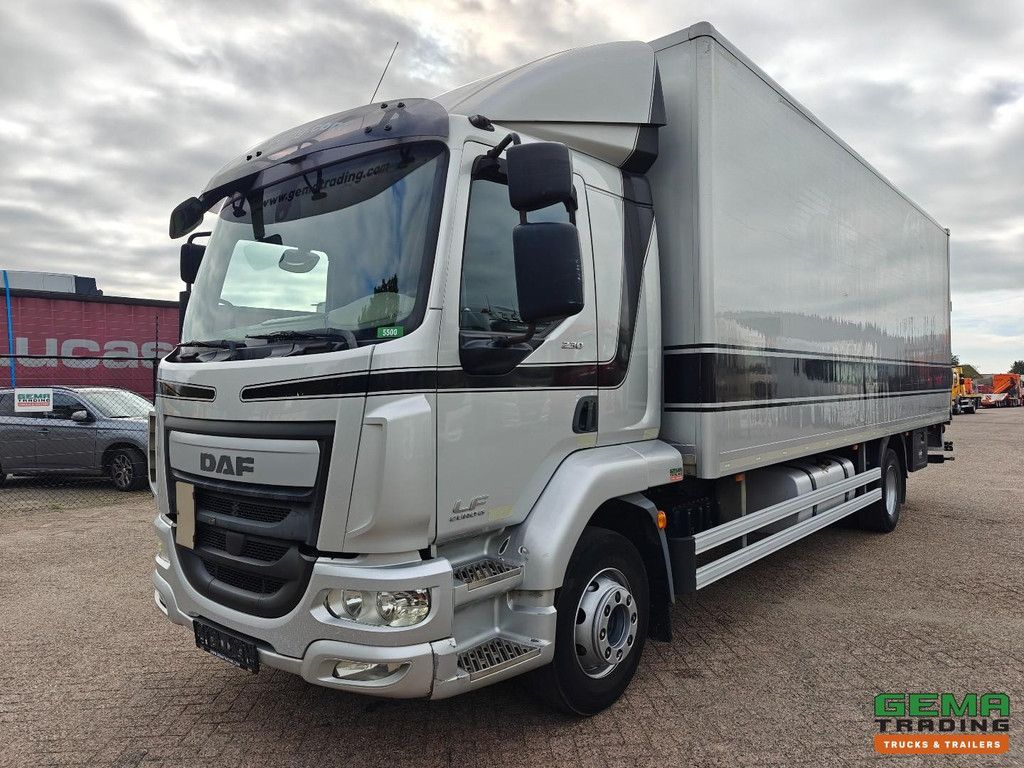 DAF LF 230 FA 4x2 SleeperCab Euro6C - 6CYL - Enclosed Box 7.3M + Tail Lift 1500KG - Navigation - 03/2027 MOT