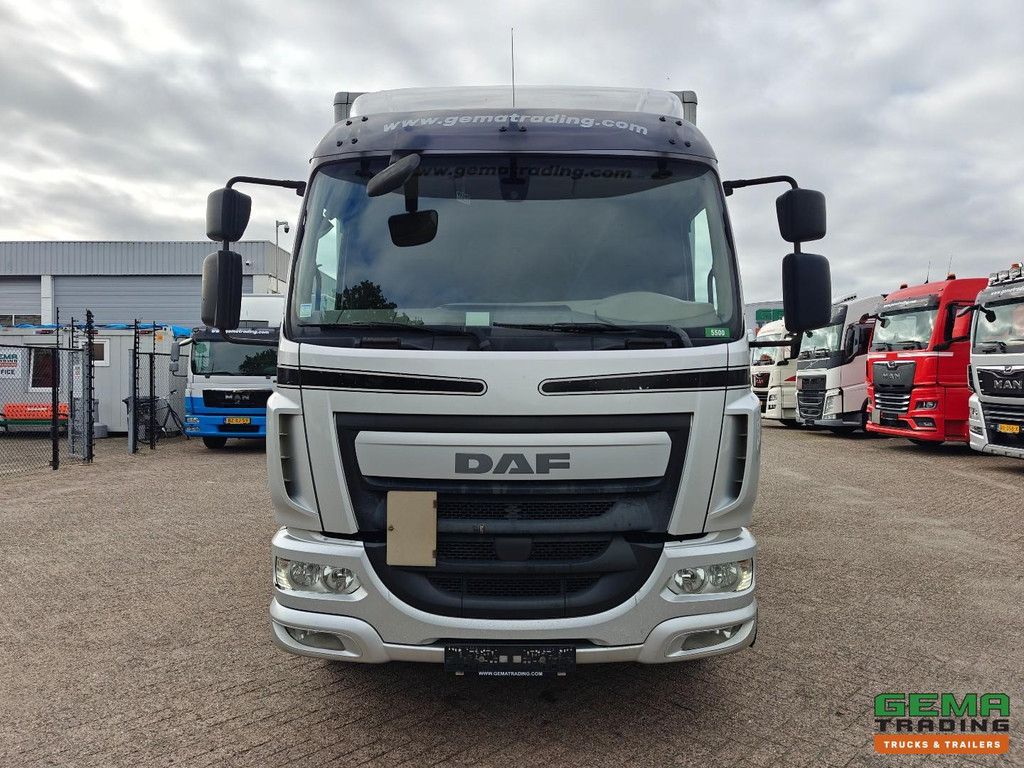 DAF LF 230 FA 4x2 SleeperCab Euro6C - 6CYL - Enclosed Box 7.3M + Tail Lift 1500KG - Navigation - 03/2027 MOT
