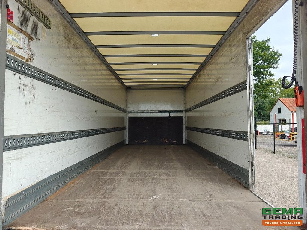 DAF LF 230 FA 4x2 SleeperCab Euro6C - 6CYL - Enclosed Box 7.3M + Tail Lift 1500KG - Navigation - 03/2027 MOT