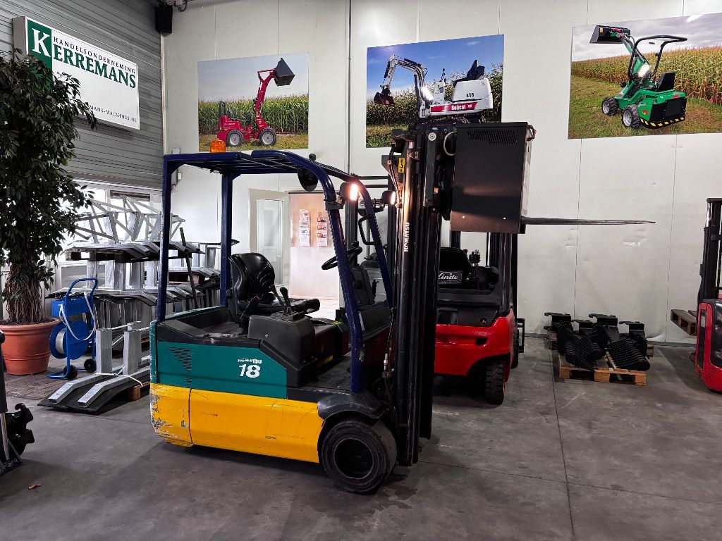 KOMATSU FB18M-2R Elektrische Heftruck TRIPLO FREELIFT SIDESHIFT