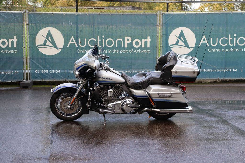 Motorrad Harley-Davidson CVO ULTRA CLASSIC Benzin 2009 (Margin)
