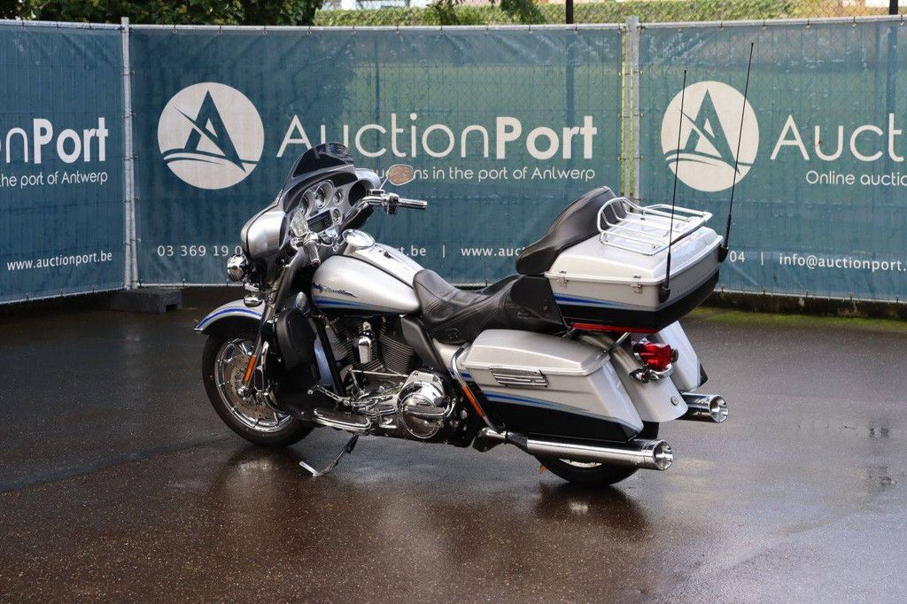 Motorrad Harley-Davidson CVO ULTRA CLASSIC Benzin 2009 (Margin)