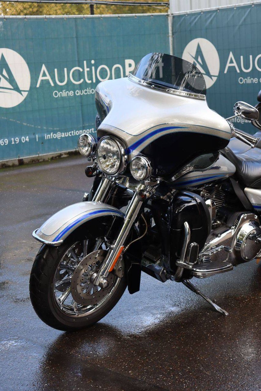 Motorrad Harley-Davidson CVO ULTRA CLASSIC Benzin 2009 (Margin)