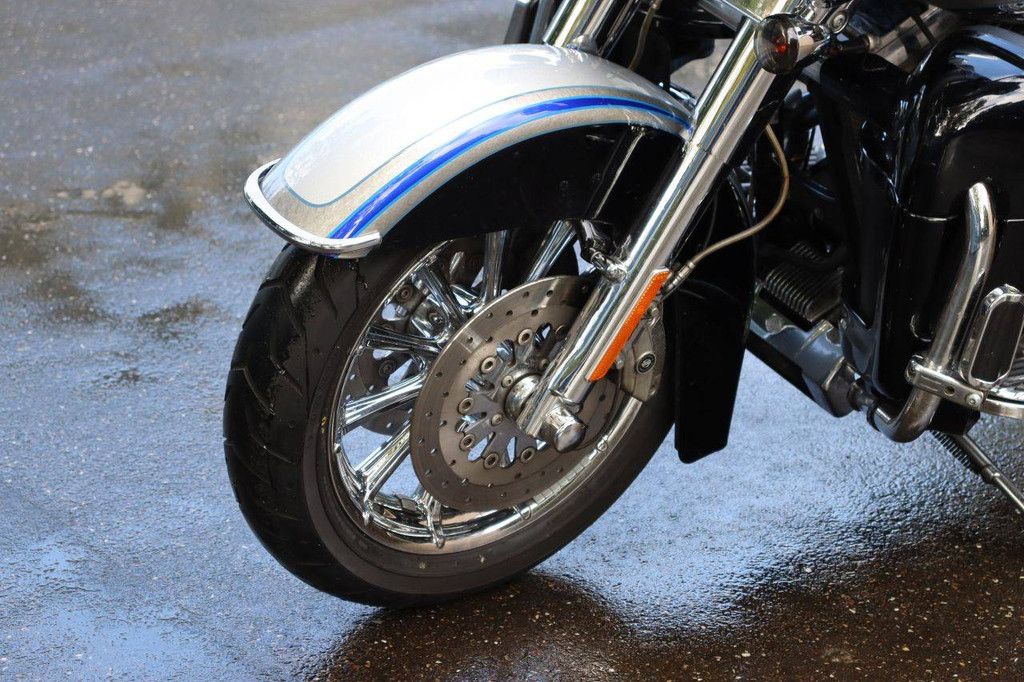 Motorrad Harley-Davidson CVO ULTRA CLASSIC Benzin 2009 (Margin)