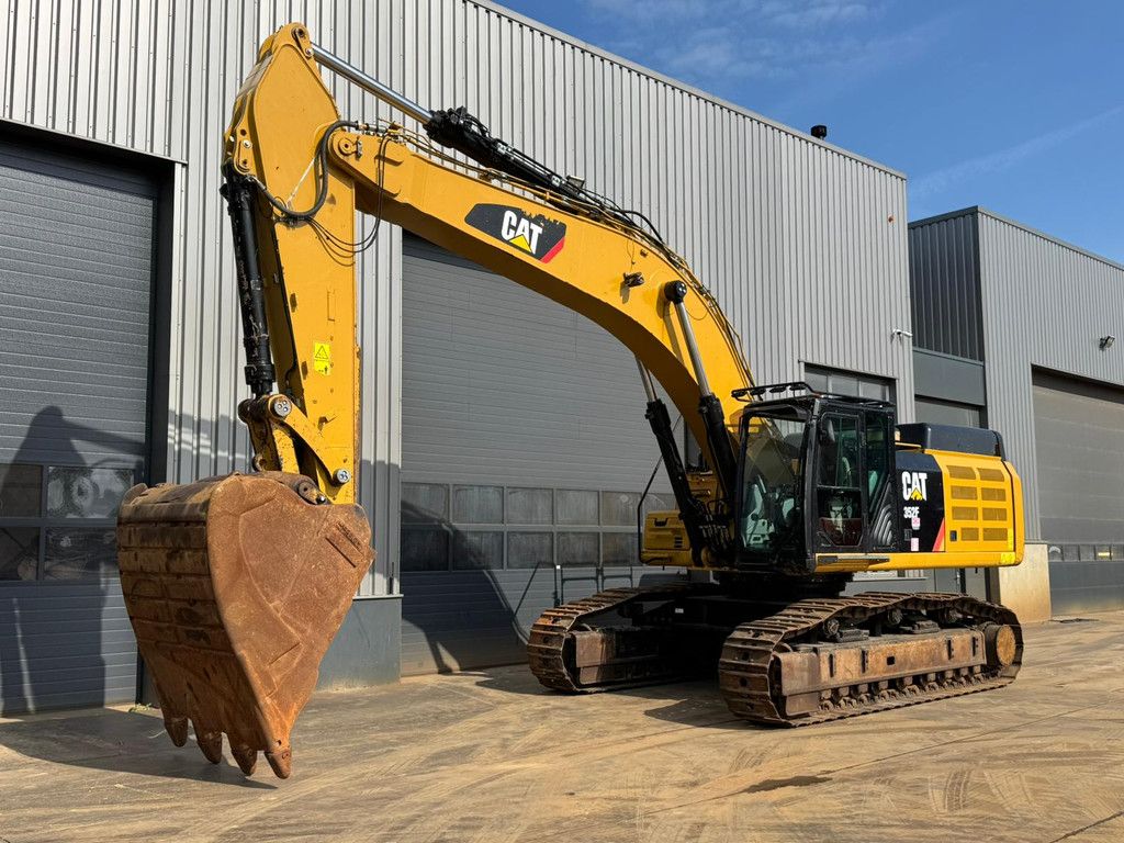 Caterpillar 352F