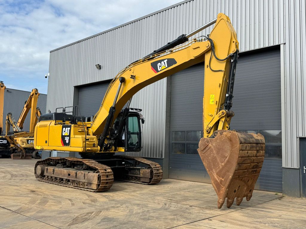 Caterpillar 352F