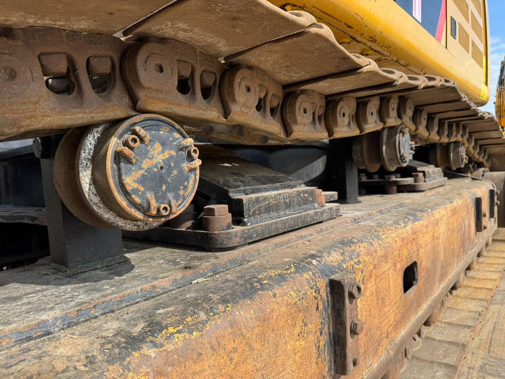 Caterpillar 352F
