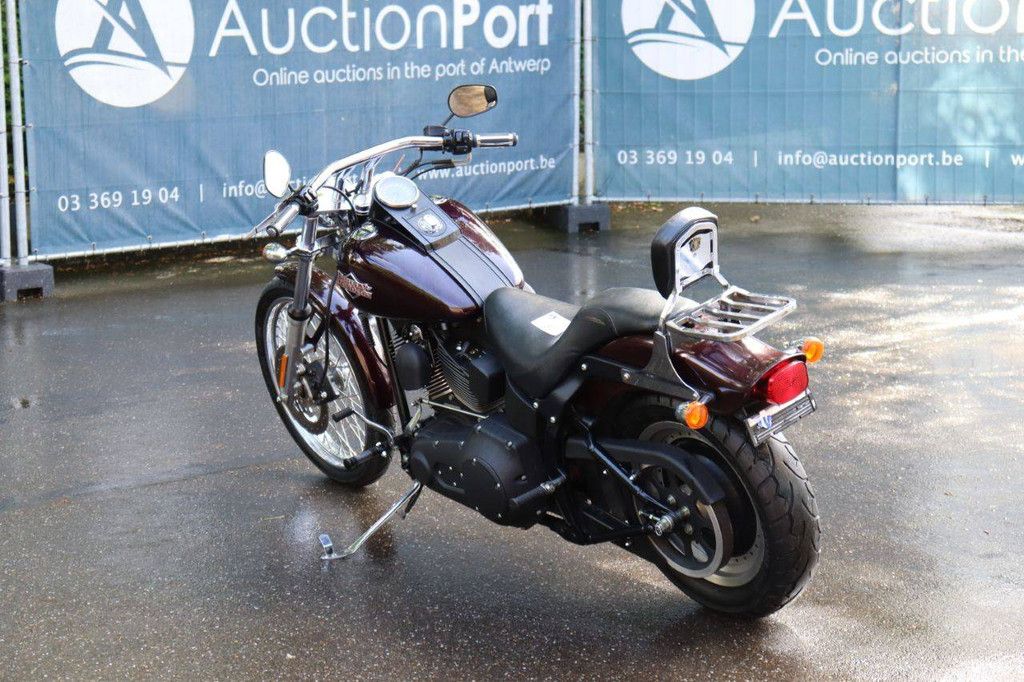 Motorrad Harley Davidson Night Train Softail Benzin 2005