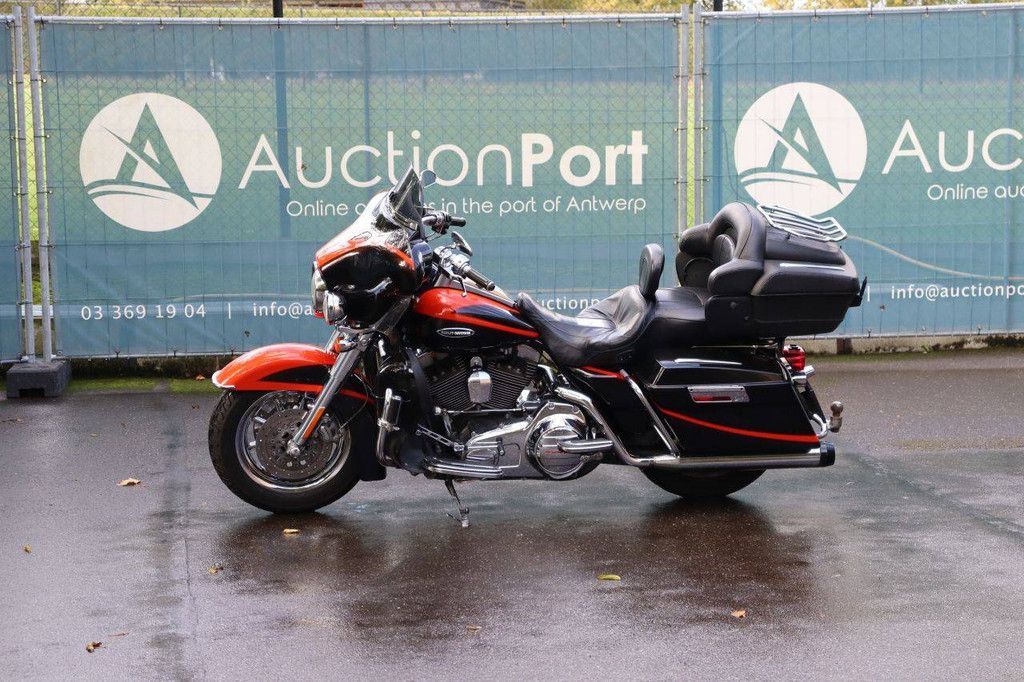 Motorcycle Harley-Davidson CVO ULTRA CLASSIC Petrol 2007 (Margin)