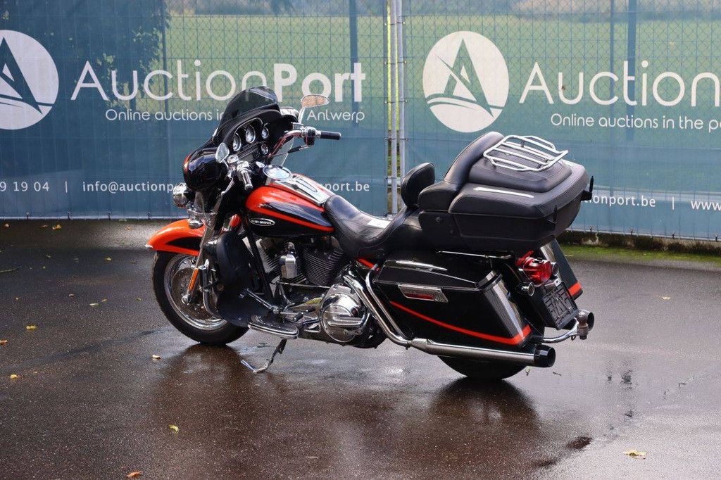 Motorcycle Harley-Davidson CVO ULTRA CLASSIC Petrol 2007 (Margin)
