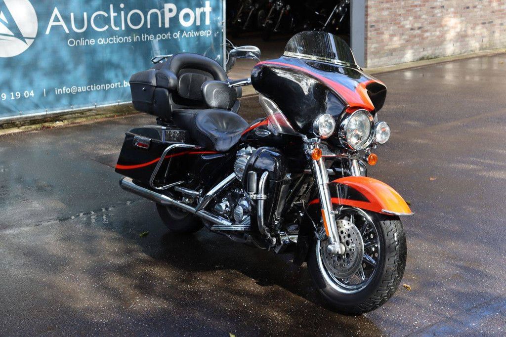 Motorcycle Harley-Davidson CVO ULTRA CLASSIC Petrol 2007 (Margin)