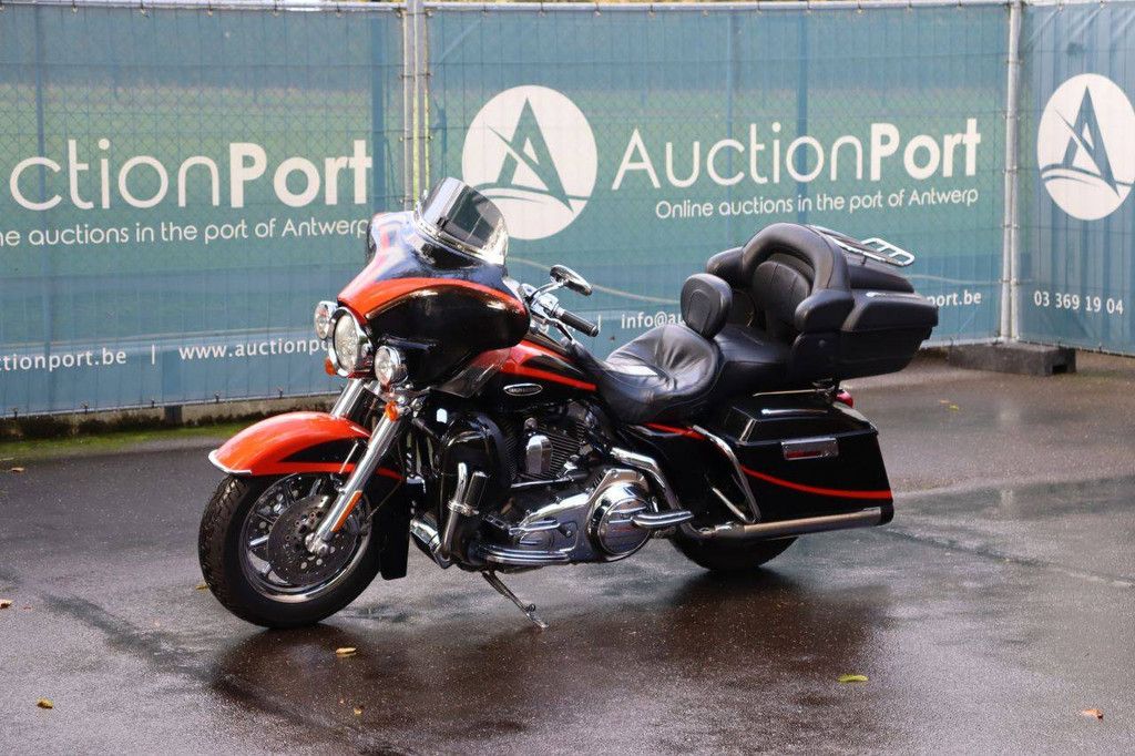 Motorcycle Harley-Davidson CVO ULTRA CLASSIC Petrol 2007 (Margin)