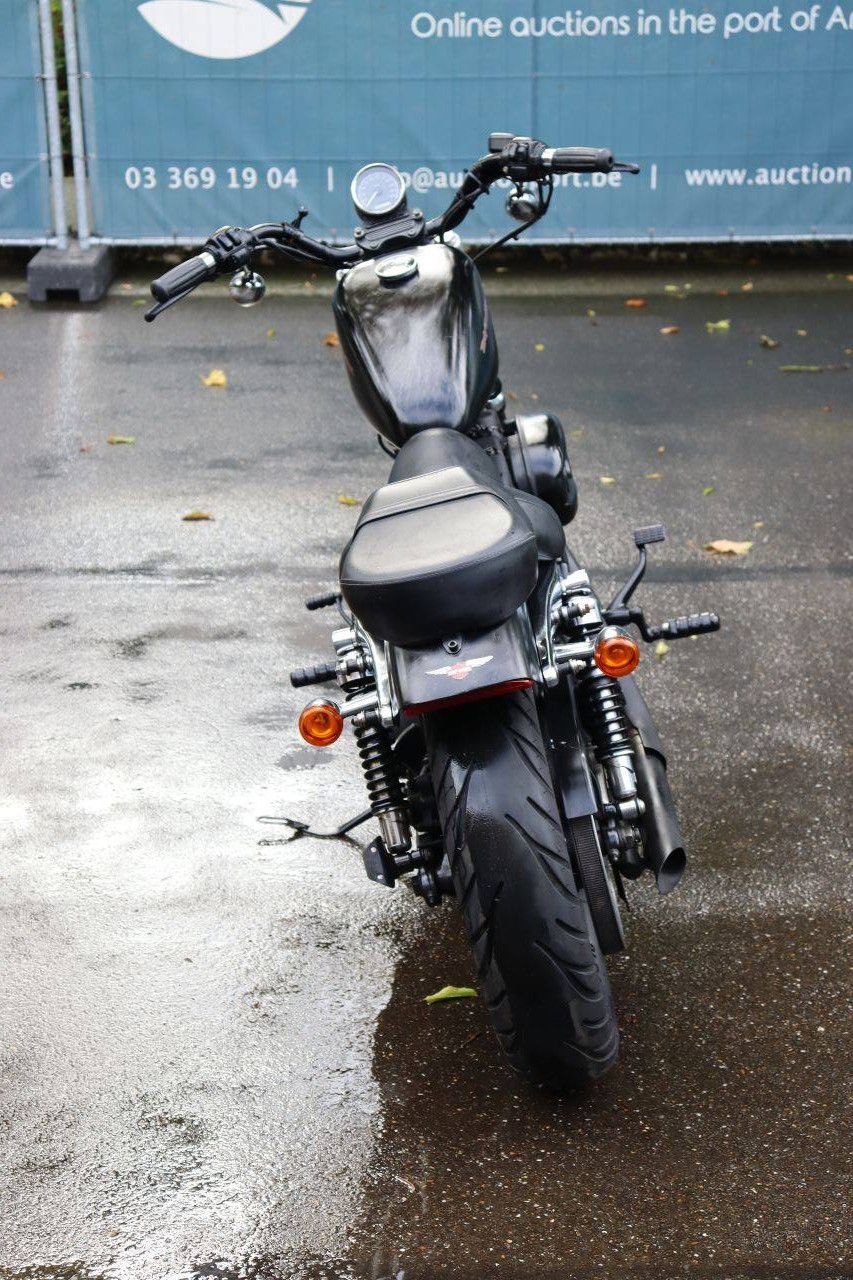 Motorrad Harley-Davidson SPORTSTER XL 883 IRON Benzin 2010