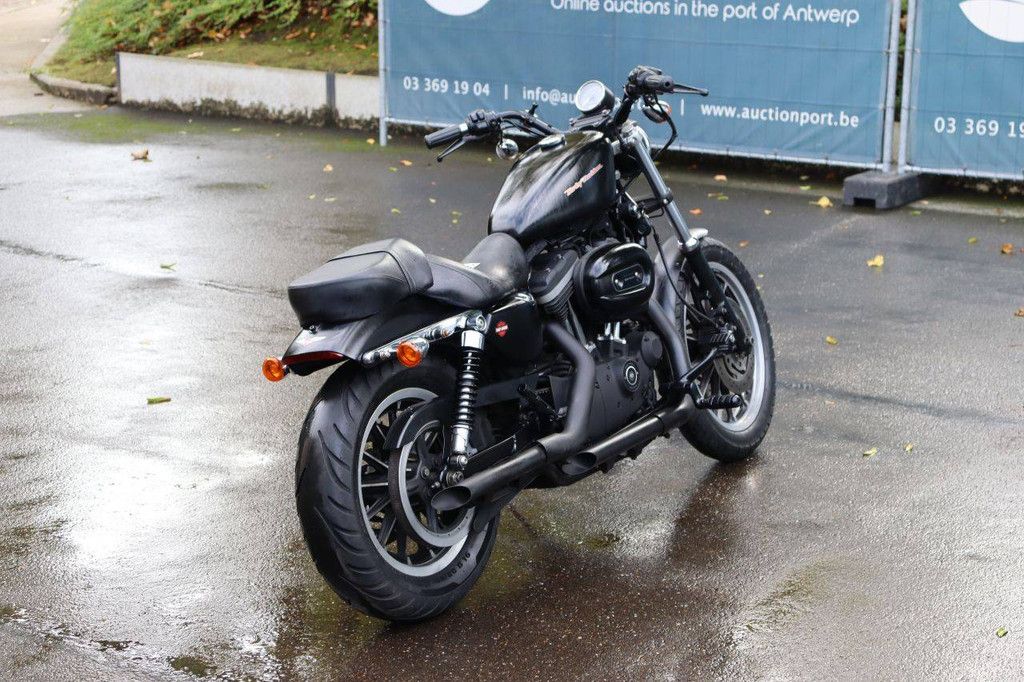 Motorrad Harley-Davidson SPORTSTER XL 883 IRON Benzin 2010