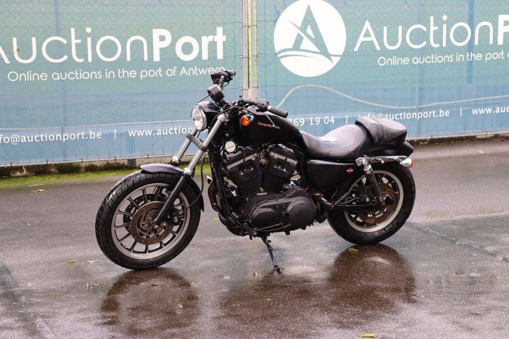 Motorrad Harley-Davidson SPORTSTER XL 883 IRON Benzin 2010