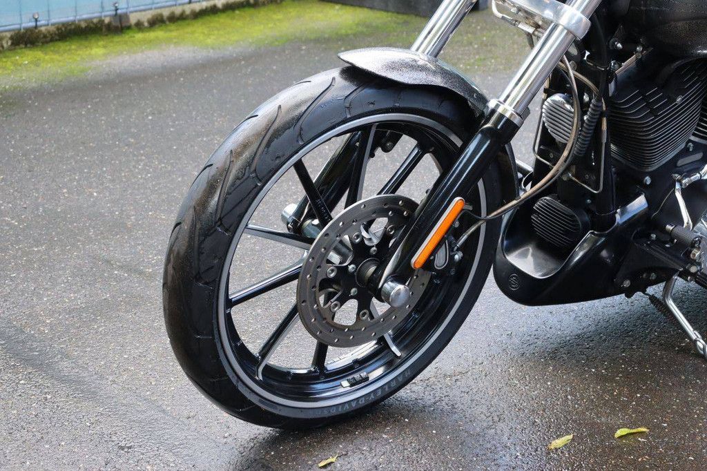 Harley-Davidson BREAKOUT SOFTAIL Motorrad Benzin 2014