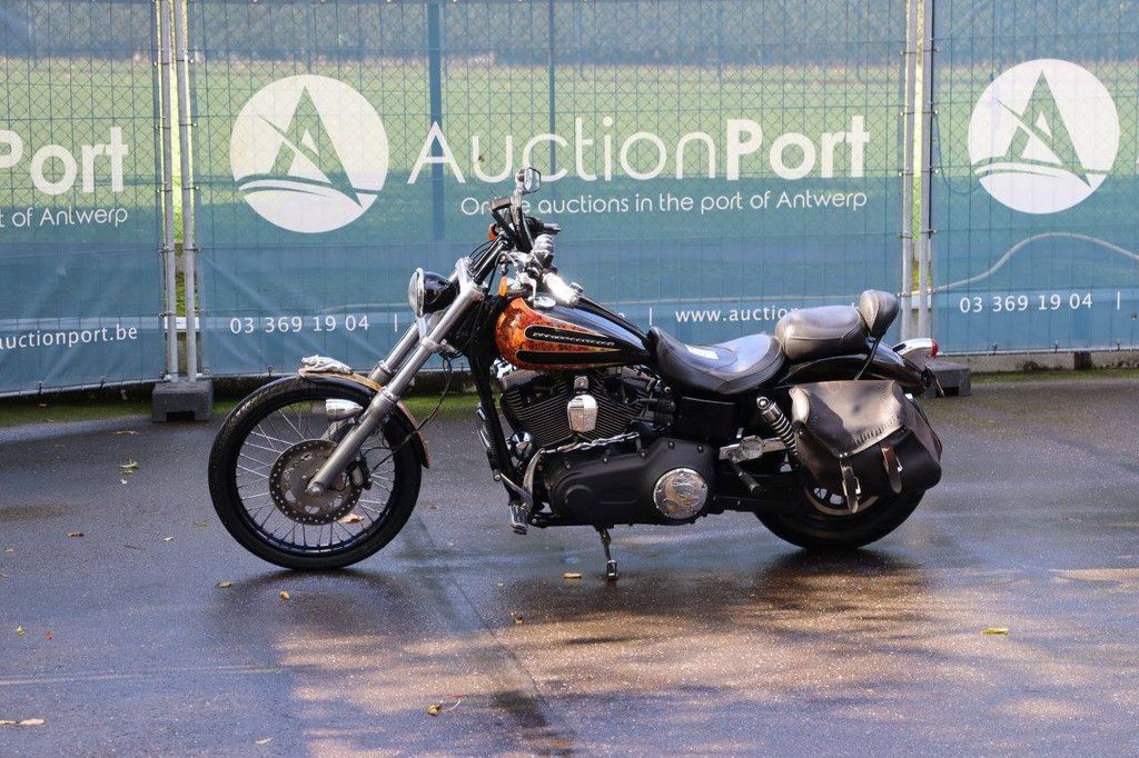 Motorrad Harley-Davidson DYNA WIDE GLIDE Benzin 2013