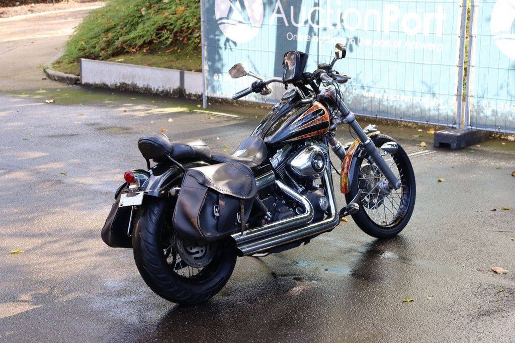 Motorrad Harley-Davidson DYNA WIDE GLIDE Benzin 2013