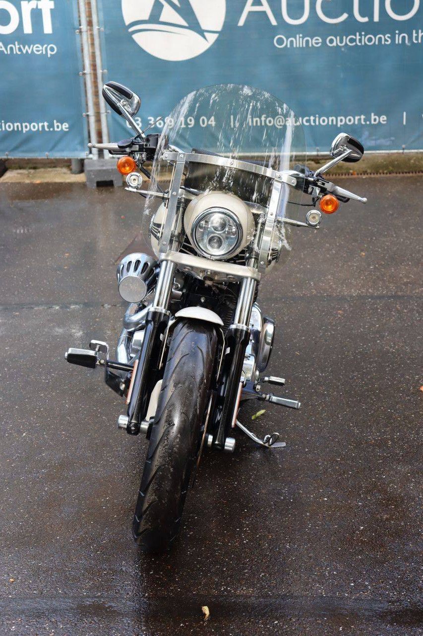 Harley-Davidson BREAKOUT SOFTAIL Motorrad Benzin 2014