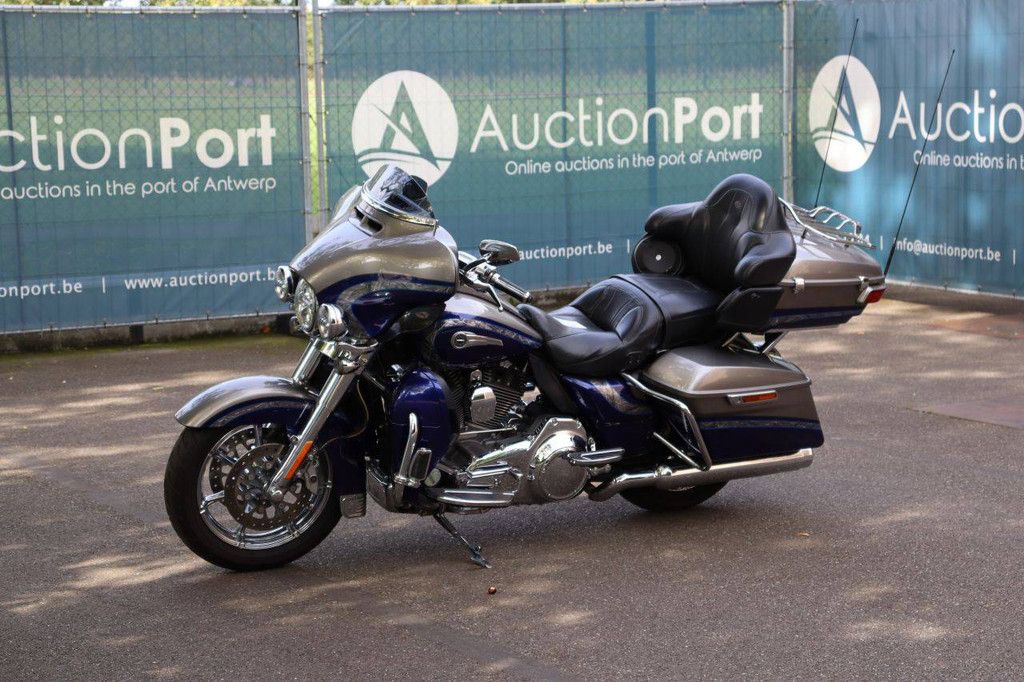 Motorcycle Harley-Davidson Ultra Limited CVO Petrol 2016
