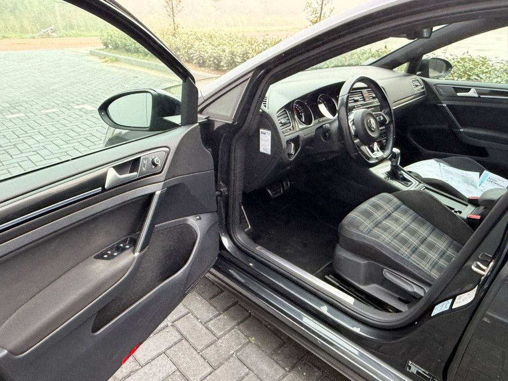 Pkw Volkswagen Golf 1.4 GTE Elektro+Benzin 150 PS 2015