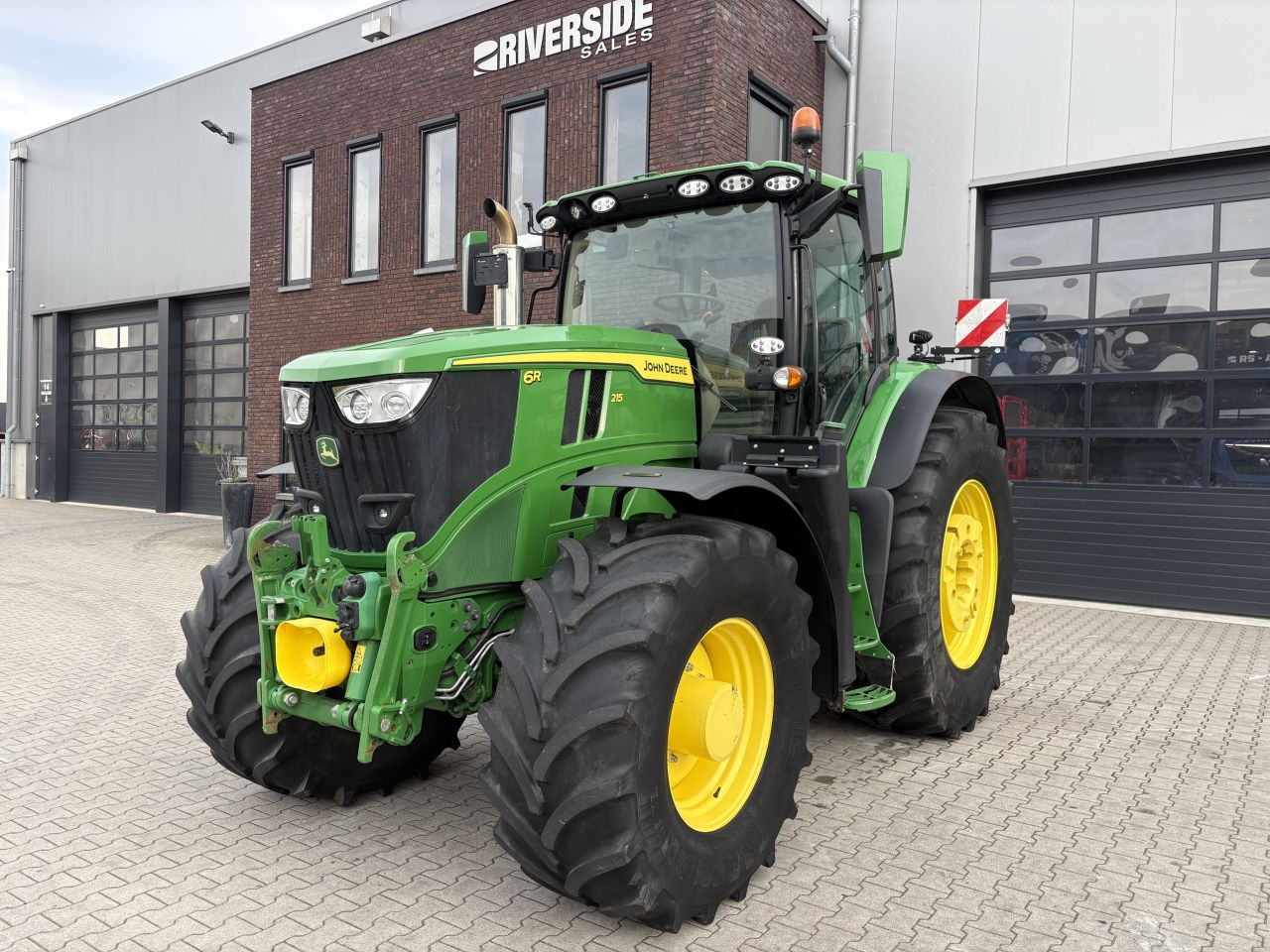 John Deere 6R215 AutoPowr